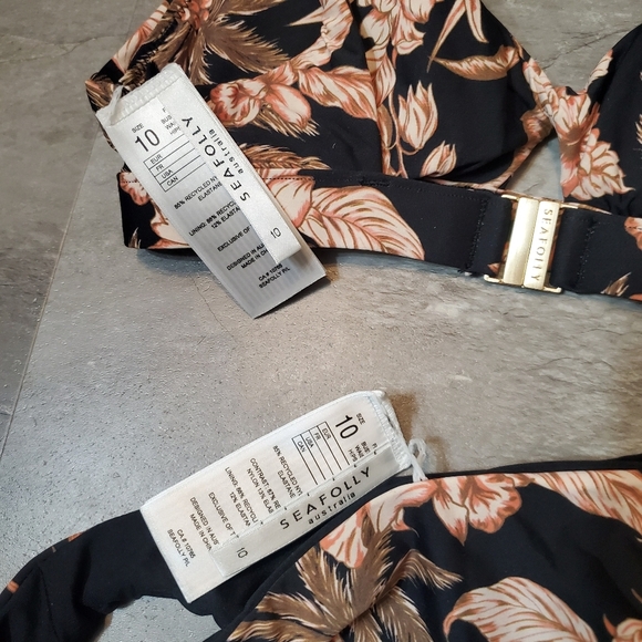 NWOT Seafolly Castaway bikini set. Black, orange/brown. Tropical print. Size 6. - Picture 5 of 10